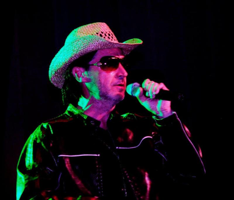 TRIBUTOFEST: U2, George Michael & Bruce Springsteen 04.11.2017 - Magma, Las Americas